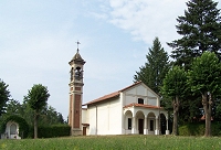 Un'altra veduta della chiesa