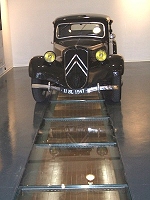 Un auto esposta al Museo Bertoni