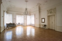Una sala della villa, sede dell'Istituto Italiano di Cultura a V