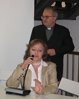 Isabella Marelli e Monsignor Buzzi
