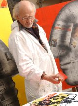 Monti mentre termina l'opera dedicata a Pavarotti