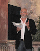 Diego Rossi introduce la presentazione