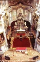 Chiesa di San Giovanni, presbiterio e altare