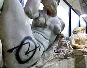 Brera, graffiti sulle statue nella chiesa sconsacrata di S. Mari