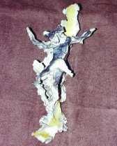 Lucio Fontana, Crocefisso, ceramica colorata