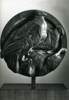 'Tondo con colombe', 1982, bronzo