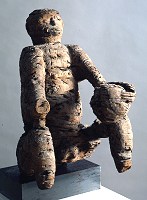 uomo seduto, Mnembe, Nigeria, legno