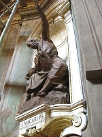 La statua in cotto di San Macario