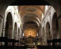 Interno dell'abbazia di San Donato