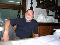 Pietro Scampini nel suo studio