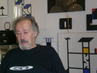 Angelo Bertolio nel suo studio