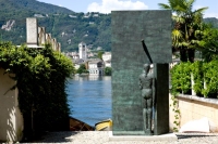 Mimmo Paladino, Porta d'Oriente, 2005, Bronzo. ph Enrico Mocci
