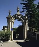 L'ingresso al monastero di Cairate