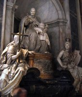 Il monumento in San Pietro