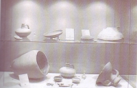 Vetrina del Museo, corredi tombali del I sec. d.C.
