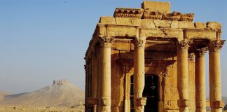 Uniti contro la barbarie